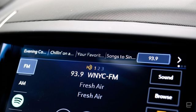 Cadillac навчив машини відтворювати онлайн-музику без смартфонів - фото 235103