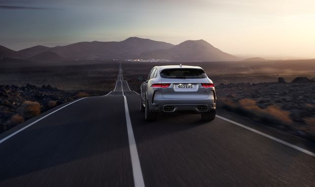 Jaguar представив найпотужніший і найшвидший F-Pace - фото 236217