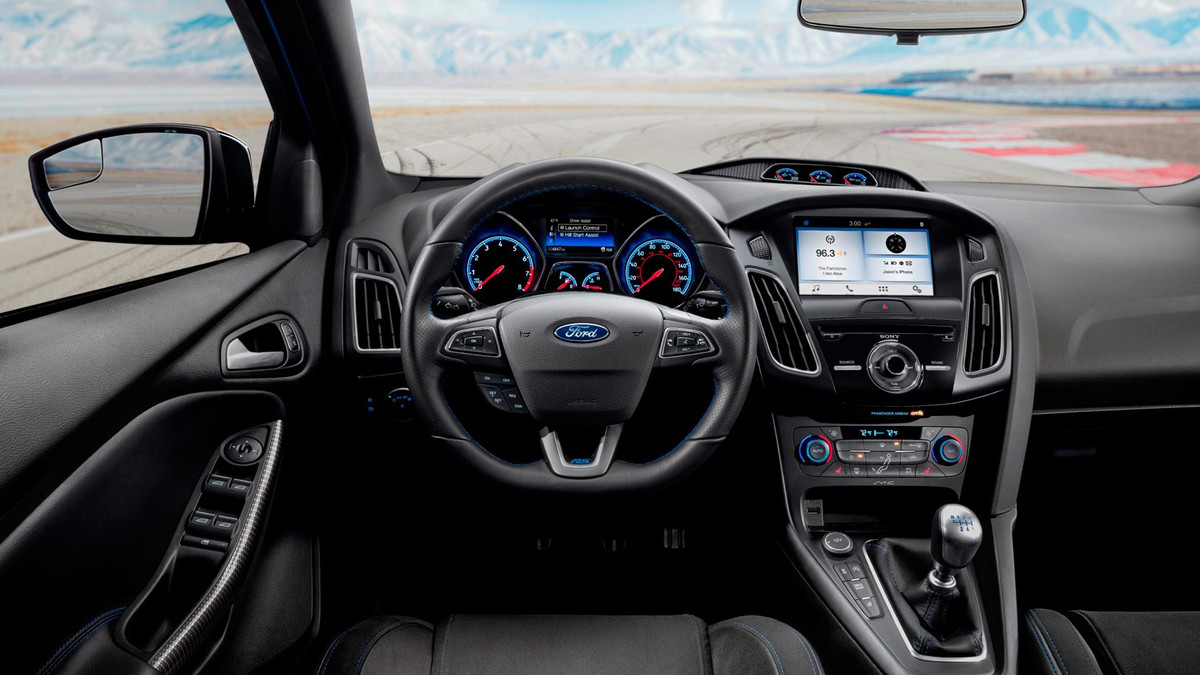 Ford Focus нового покоління зняли в несподіваному камуфляжі - фото 1