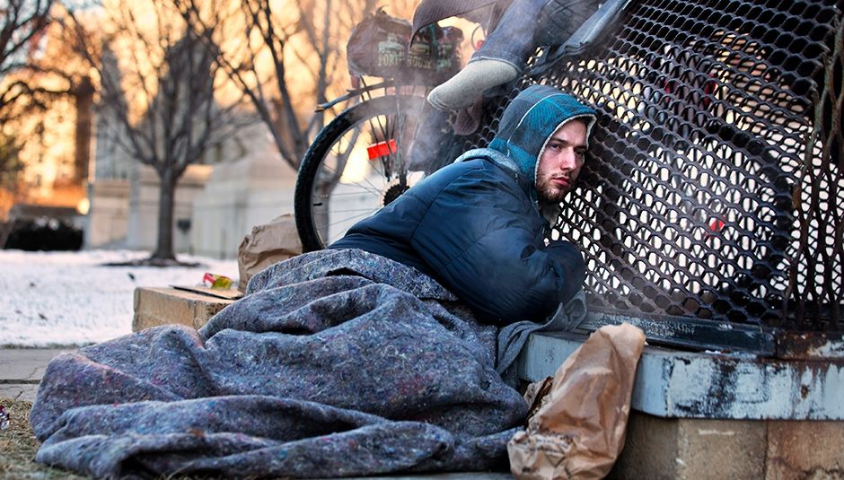 Фотограф робить незвичайні фото безхатченків, які вас вразять