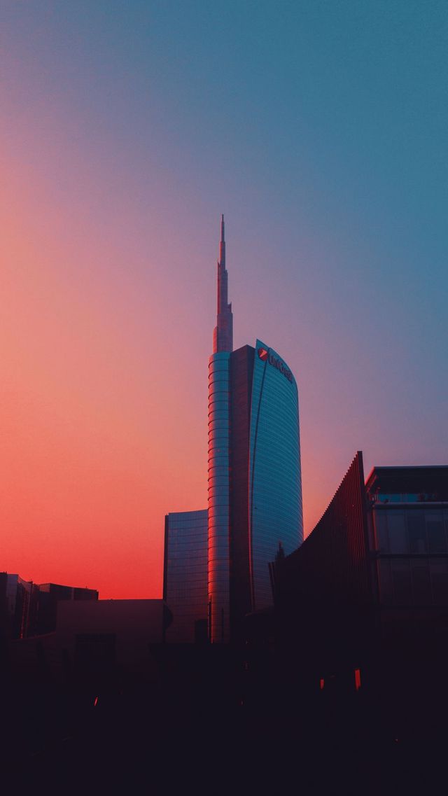 Фотограф зняв Мілан на камеру смартфона, і це неймовірно красиво - фото 237095