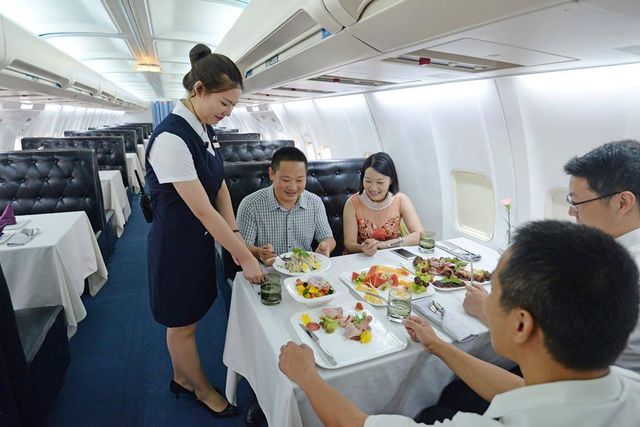 У Китаї Боїнг перетворили в ресторан - фото 235192