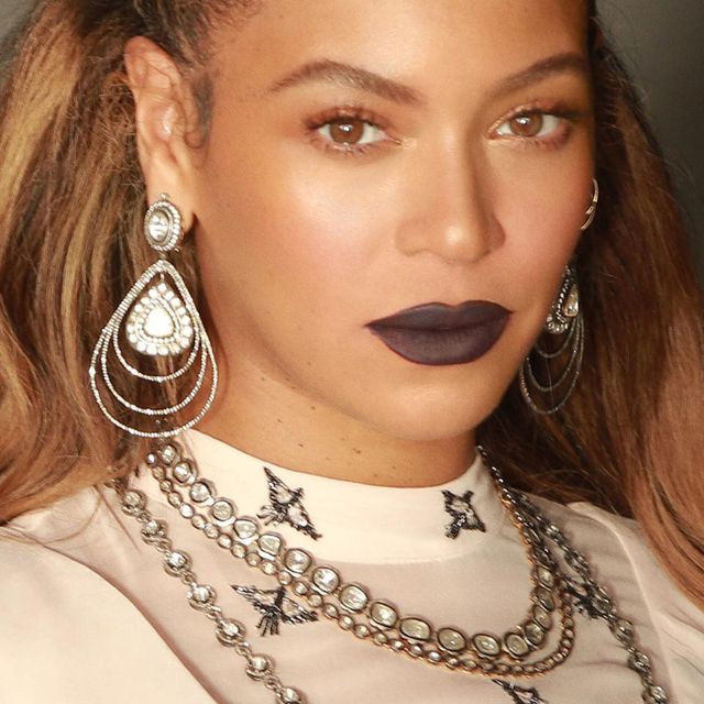 Beyonce підкорила фанів вишуканим вбранням- фото 235011