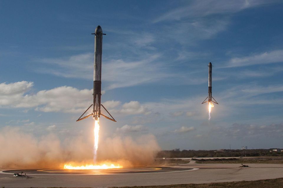 SpaceX запустила оновлену версію Falcon 9