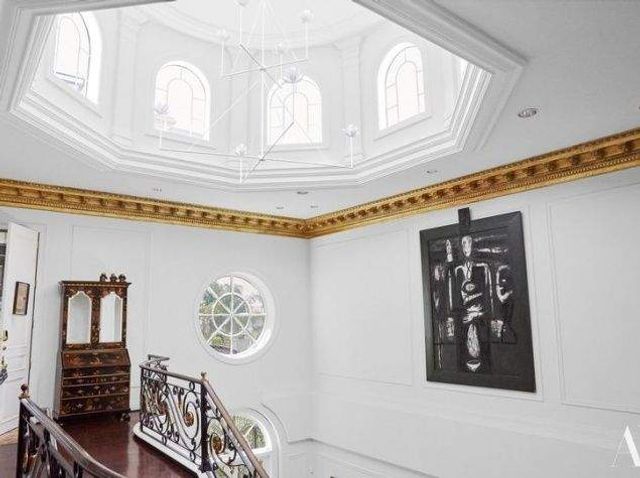 У мережі показали розкішний особняк Шерон Стоун- фото 233915