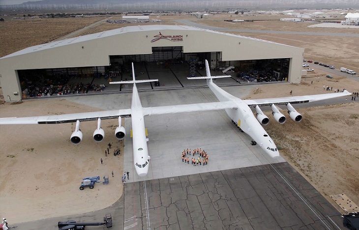 Найбільший літак у світі розігнали до рекордної швидкості