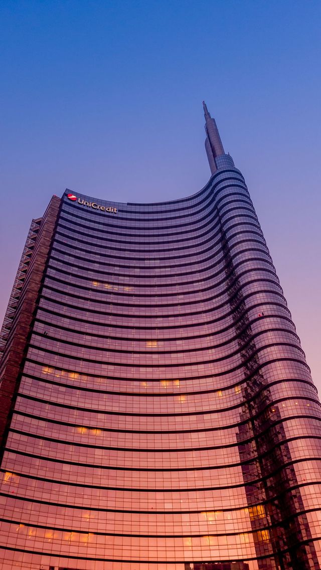 Фотограф зняв Мілан на камеру смартфона, і це неймовірно красиво - фото 237100