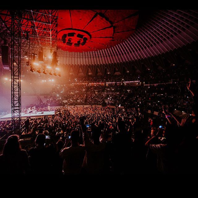 Джаред Лето показав ефектні кадри з шоу в Римі