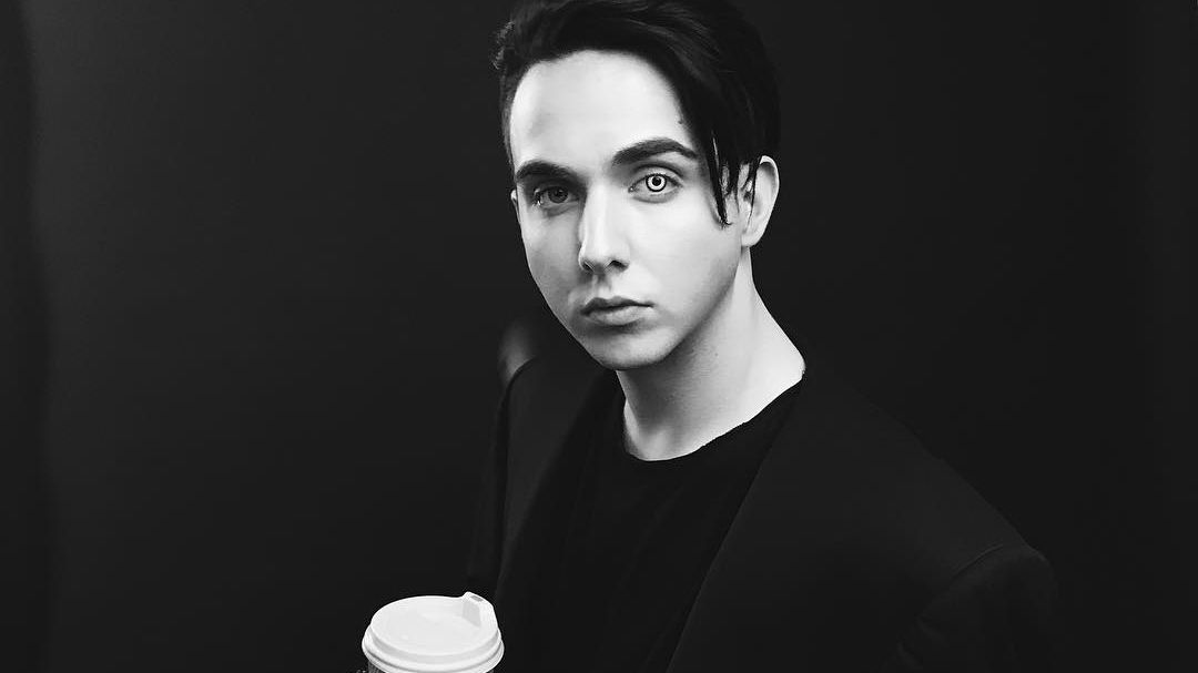 MELOVIN зачарував новим стильним фотосетом: ефектні знімки