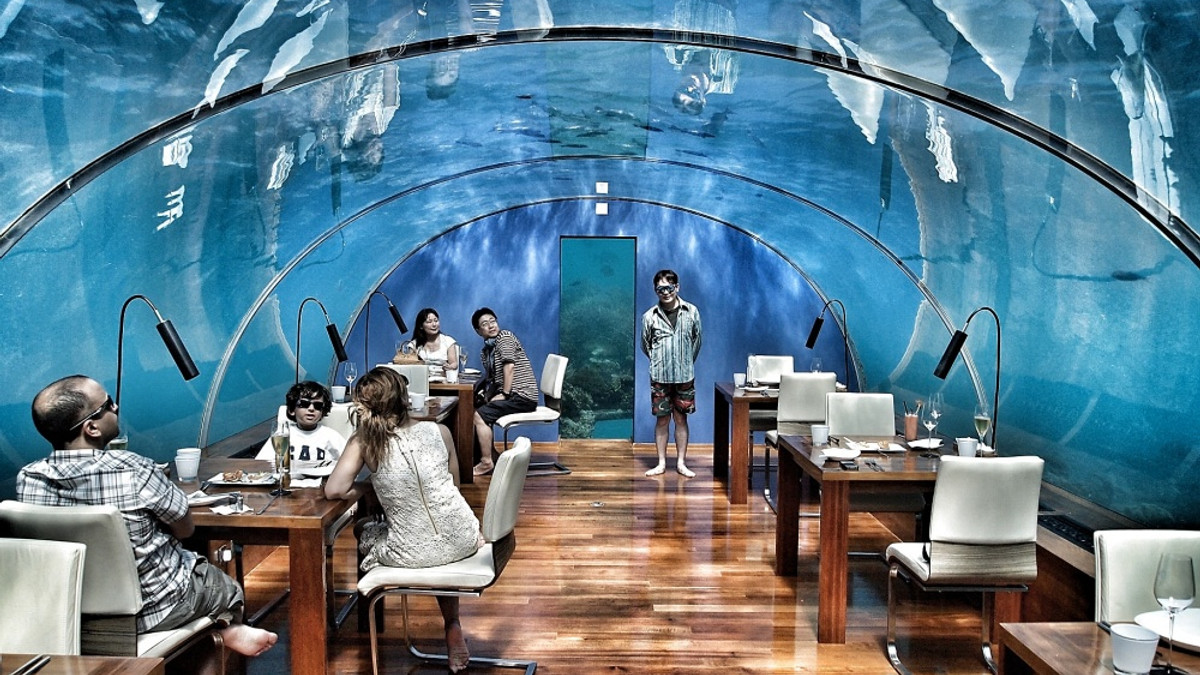 У National Geographic показали підводний ресторан на Мальдівах - фото 1