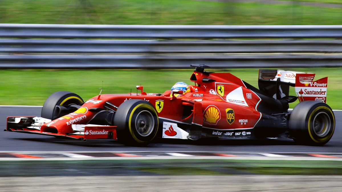 Ferrari підписалася на Mercedes-AMG в Twitter, що зворушило німців - фото 1