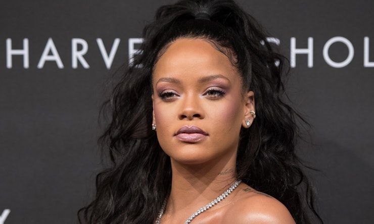 Rihanna поділилась вінтажним фото зі звичайних буднів - фото 1