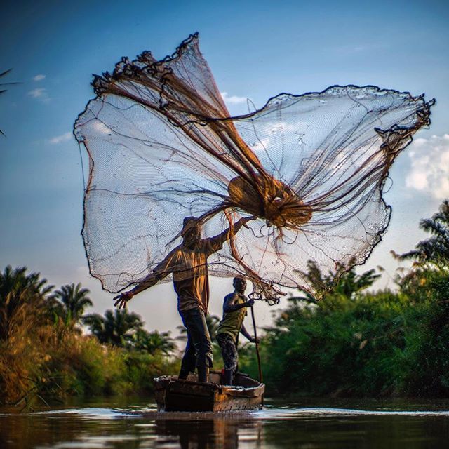 У National Geographic поділились яскравим фото риболовів у Танзанії - фото 1