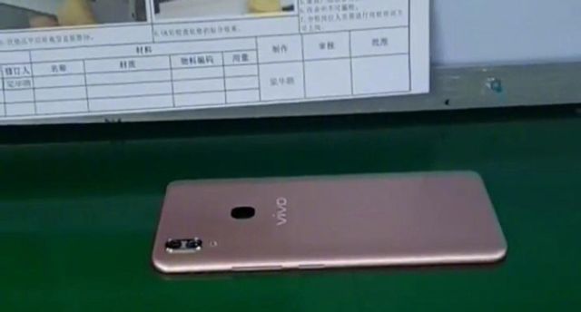 У мережі показали новий клон iPhone X- фото 231727