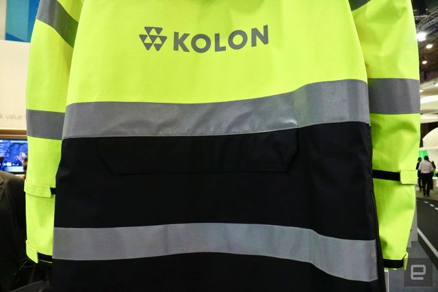 Nokia представила розумну куртку з модулями - фото 231010