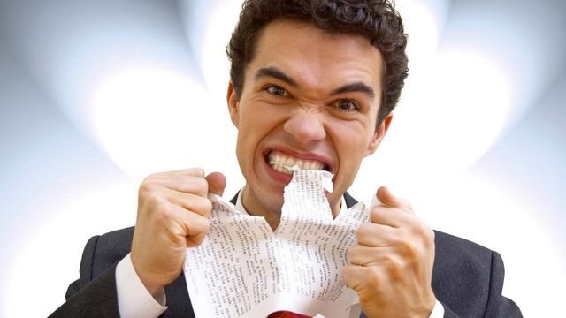 Учені розповіли, чому нас дратує чуже чавкання - фото 236050