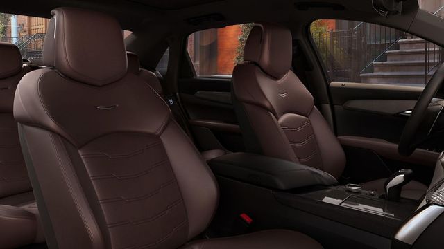 Компанія Cadillac офіційно розсекретила оновлений седан CT6 - фото 235216