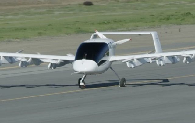 Співзасновник Google показав на відео своє літаюче таксі