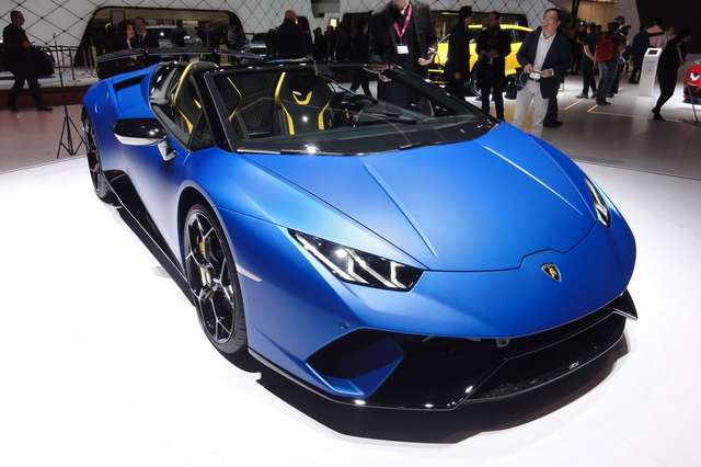 Новий шикарний Lamborghini показали перед публікою в Женеві - фото 232337