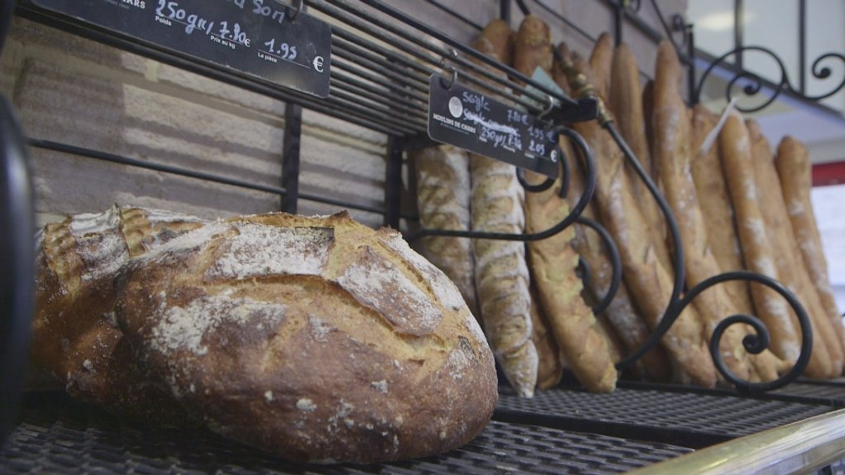 Французького пекаря оштрафували через роботу у вихідний день - фото 1