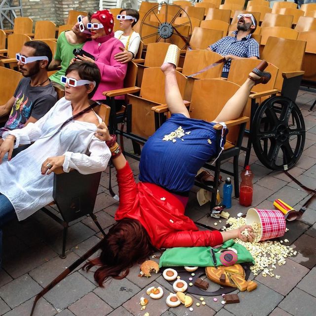 Веселі падіння людей від талановитого фотографа - фото 235841