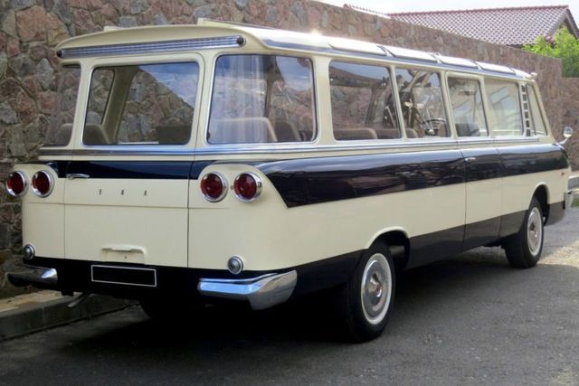 Українець продає рідкісний ЗІЛ більш ніж за 400 тисяч євро- фото 236006