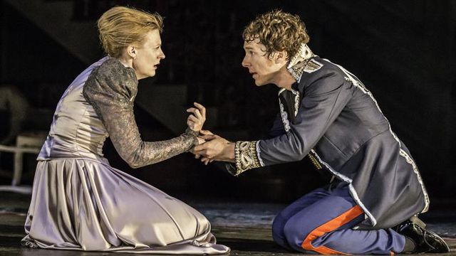 Найвідоміший Шерлок сучасності Бенедикт Камбербетч відвідає Київ- фото 232585