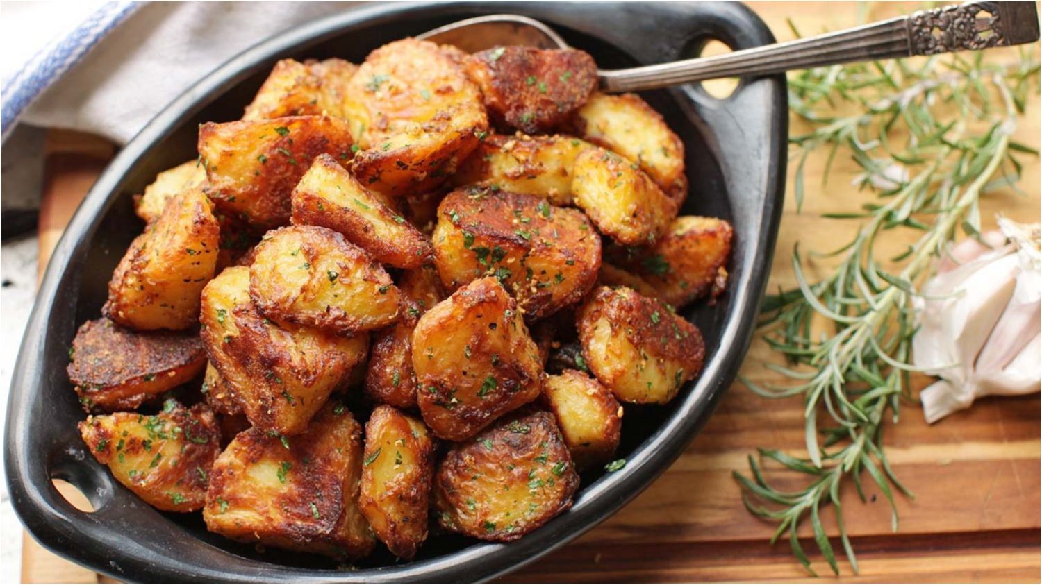 Прості лайфхаки, які допоможуть вам приготувати ідеальну картоплю