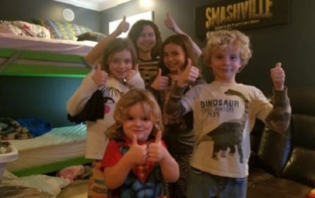 Дівчина вислала фото незнайомцю і стала зіркою мережі - фото 1