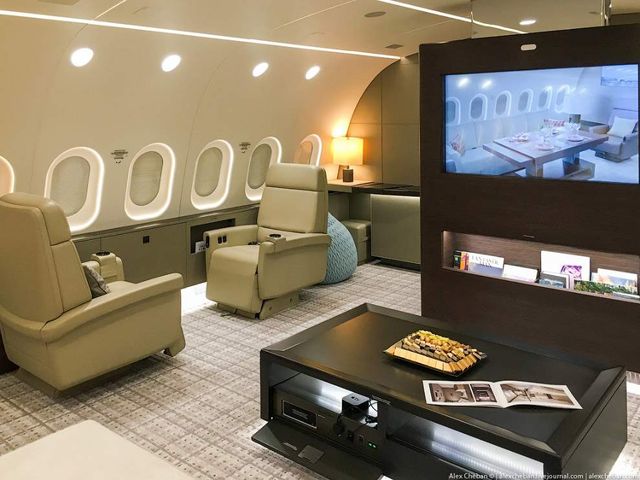 Як виглядає літак за 70 тисяч доларів на годину- фото 239232