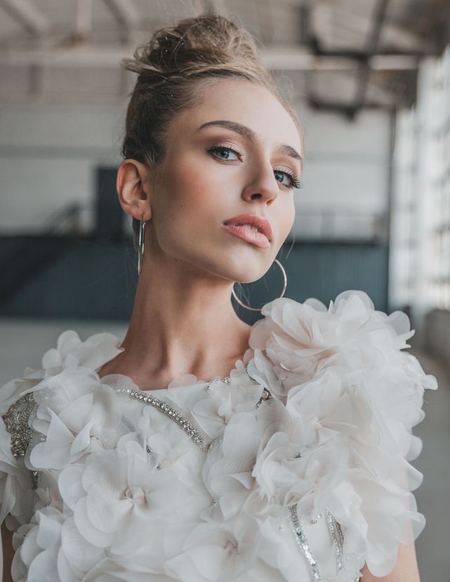 Фотограф показала литовську наречену минулого і теперішнього - фото 241174