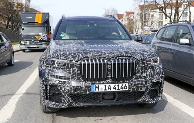 Салон кросовера BMW X7 показали на фото- фото 239214