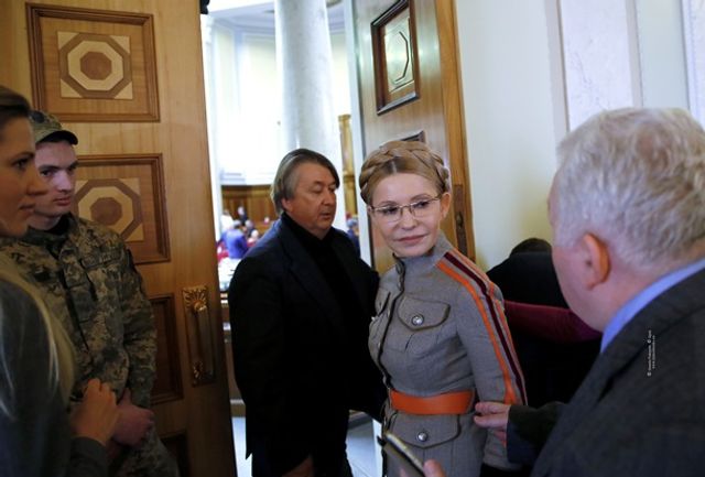 Нове вбрання Тимошенко здивувало мережу - фото 238413