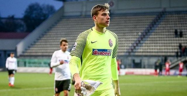 Стало відомо, які зарубіжні клуби зацікавилися воротарем збірної України - фото 237612