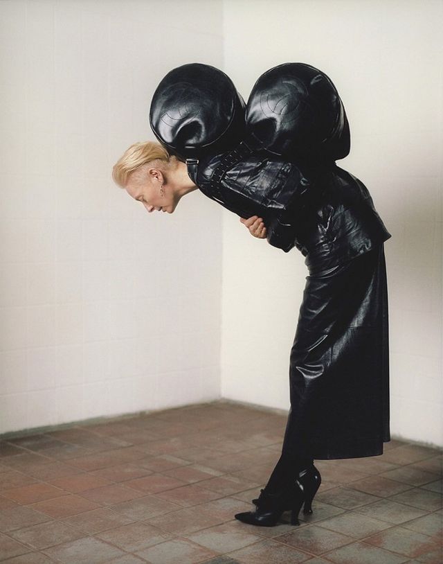 Тільда Свінтон знялася для глянцю: ефектні фото - фото 241344