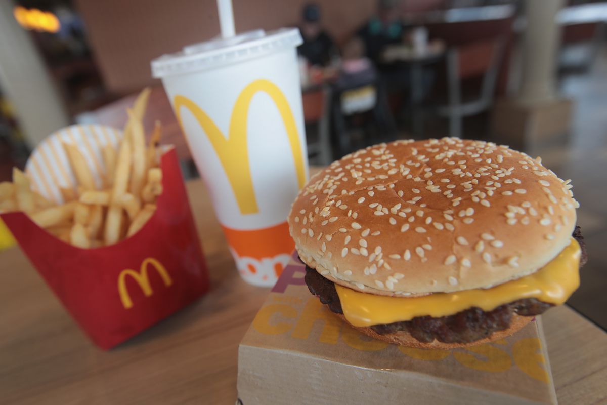 McDonald's відмовиться від пластикових трубочок
