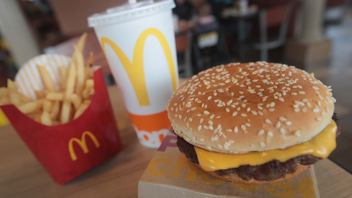 McDonald's відмовиться від пластикових трубочок - фото 1