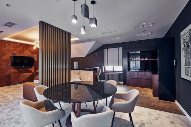 Періс Хілтон показала, де живе у Львові- фото 237221