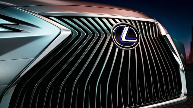 Стала відома дата прем'єри нового седана Lexus ES - фото 240339