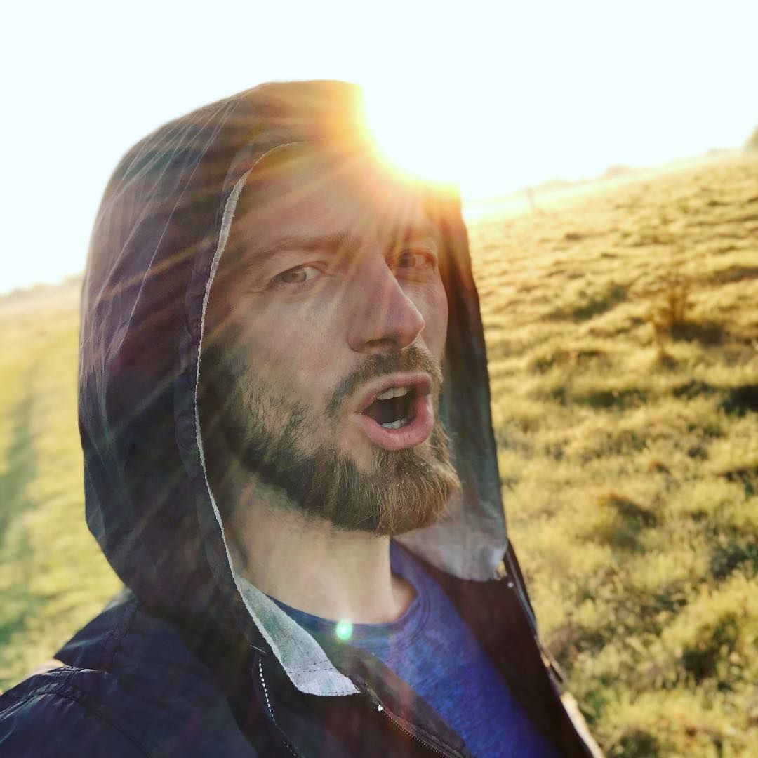 Аполлон чи Містер Пропер? Влад Яма здивував фанатів новим фото - фото 1