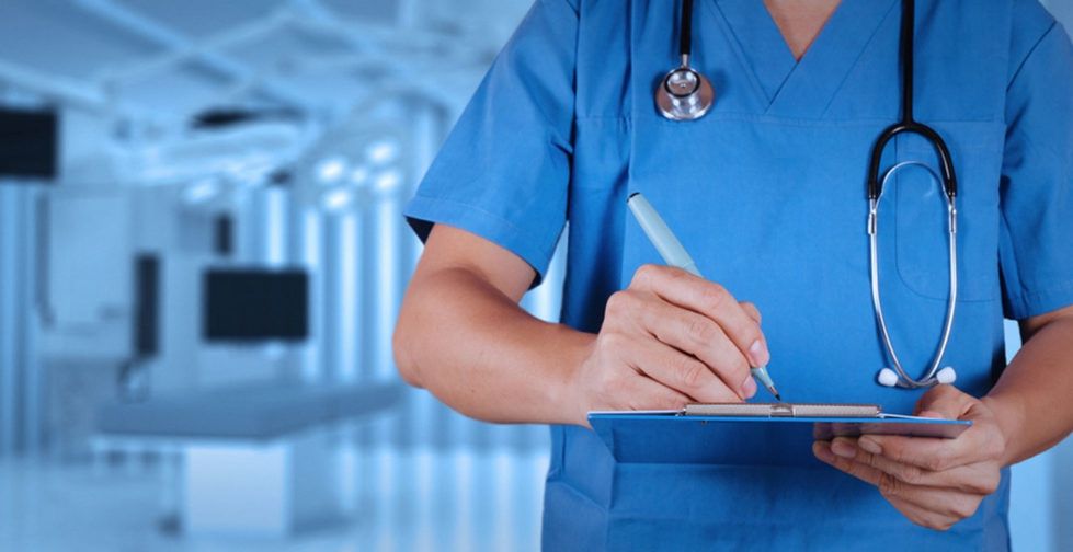 Скільки українців підписали контракти з лікарями