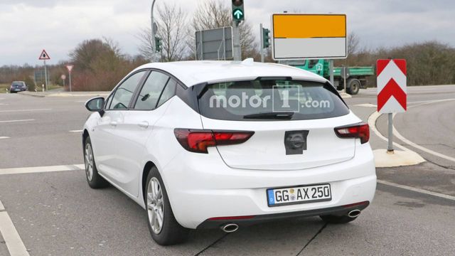 Оновлений Opel Astra - фото 238684