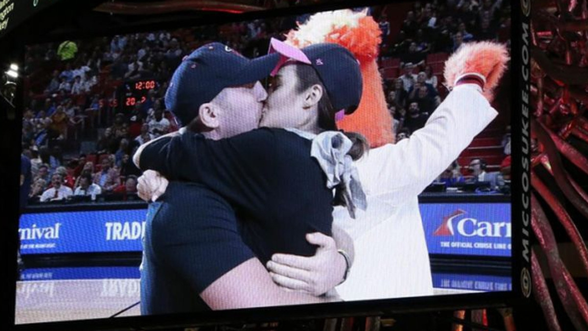 Ганні Безсоновій зробили пропозицію під час матчу НБА: яскраві фото - фото 1