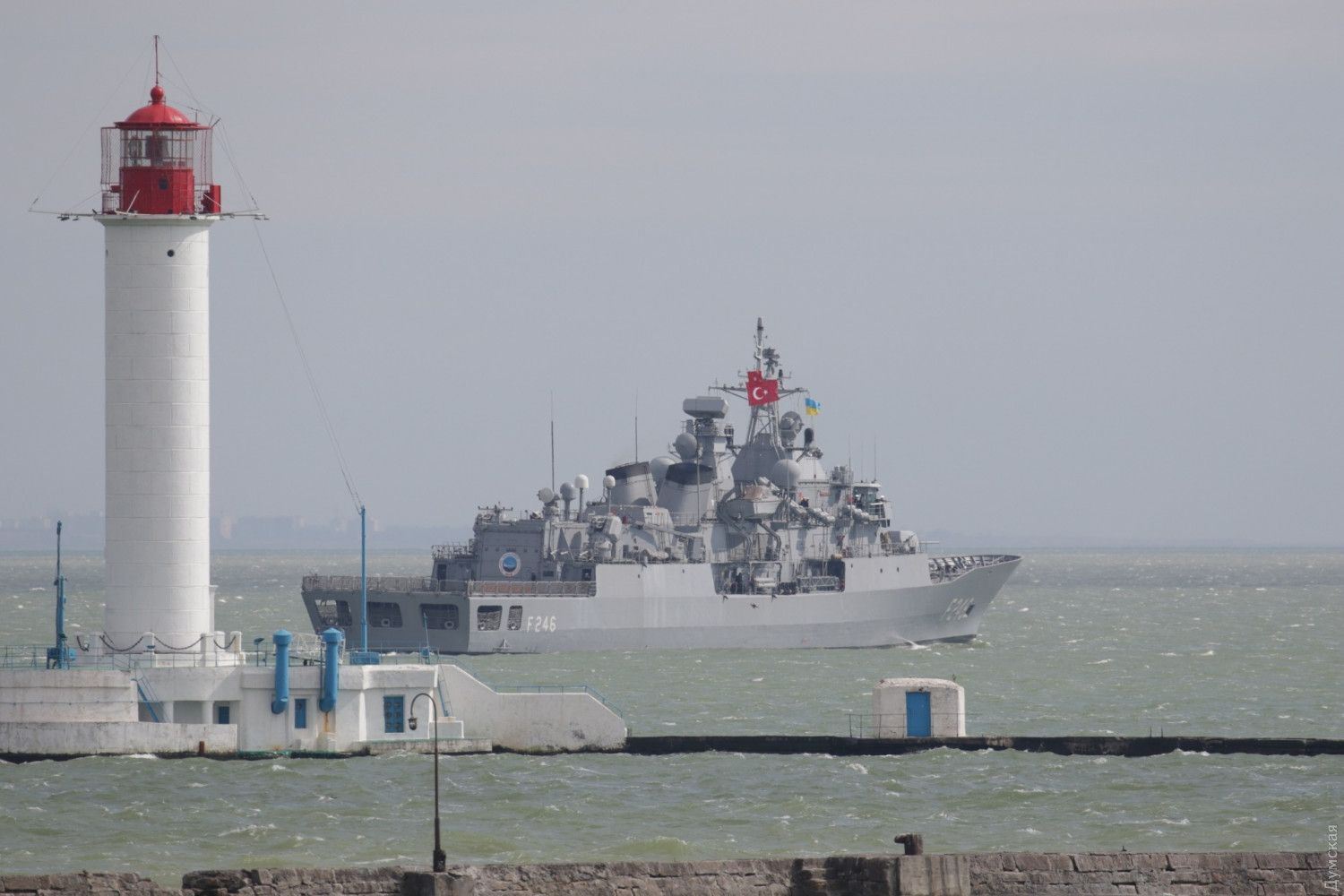 Флагман українського флоту Гетьман Сагайдачний вперше з початку року вийшов в море: фото