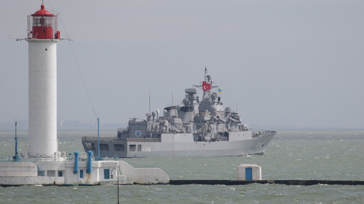 Флагман українського флоту Гетьман Сагайдачний вперше з початку року вийшов в море - фото 1