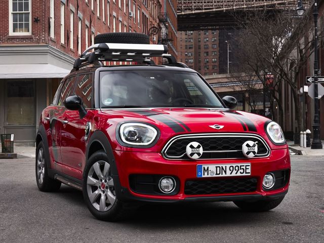Mini показала кросовер для подорожей - фото 237582
