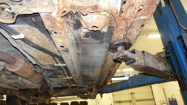 Шведи провели краш-тести вживаних авто - фото 240159