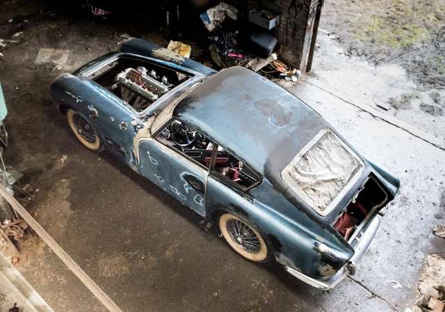 У бельгійському гаражі знайшли один з найрідкісніших Jaguar - фото 239442
