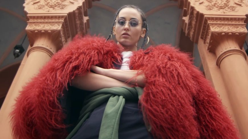 Зірка Х-фактора випустила дебютний кліп у несподіваному образі: відеофакт