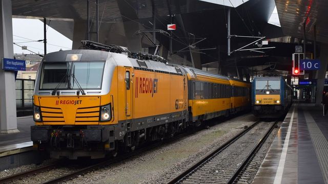 Чеський лоукост запускає рейси з України до Праги - фото 240296